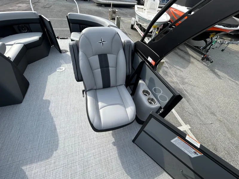 Slide: The Image of Luxury seating on 2025 Berkshire 22RFX ARCH CTS 2.75 pontoon boat. - 9