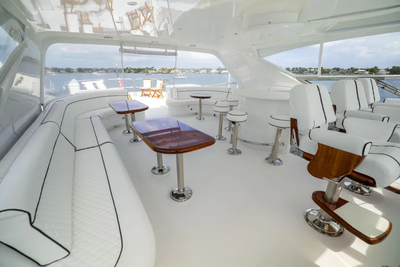 Slide: The Image of Hatteras 80 Motor Yacht 2005 - 52