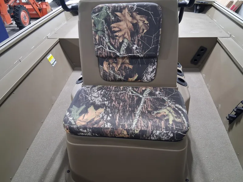 Slide: The Image of 2025 G3 Gator Tough 18 CC boat seat with camouflage upholstery. - 10