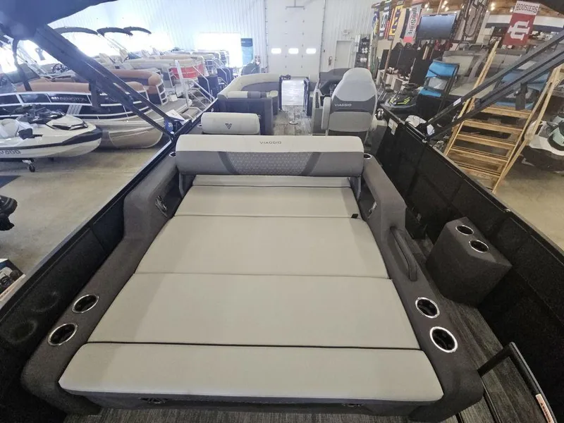 Slide: The Image of Viaggio Z22S 2025 - 10