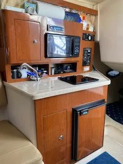 Slide: The Image of Regal 2565 Express Cruiser 2007 - 9