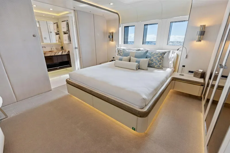 Slide: The Image of Luxurious bedroom interior on 2019 Bilgin 156 yacht, featuring elegant design and modern amenities. - 24