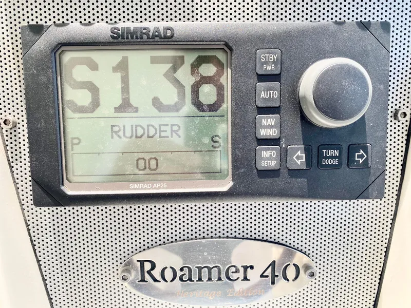 Slide: The Image of Simrad navigation display on 2007 Chris-Craft Roamer 40 boat. - 30