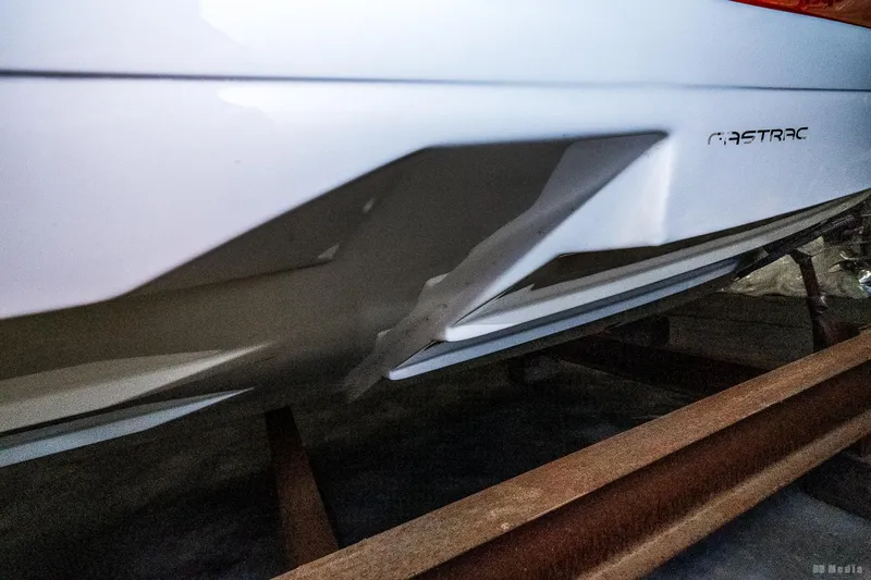 Slide: The Image of Regal 2800 Bowrider 2021 - 50