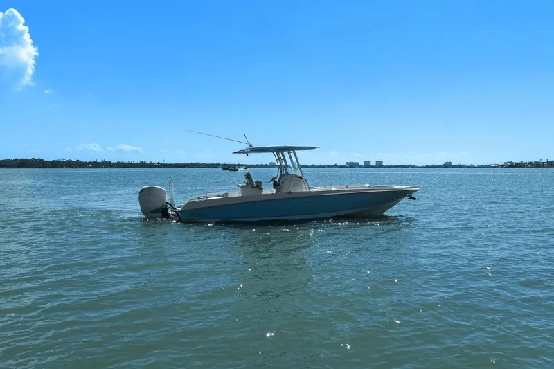 Slide: The Image of Boston Whaler 270 Dauntless 2020 - 7
