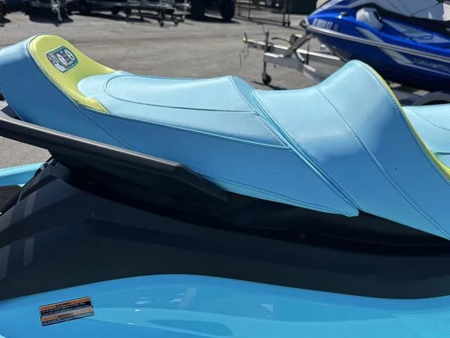 Slide: The Image of Yamaha VX Limited HO 2025 - 14