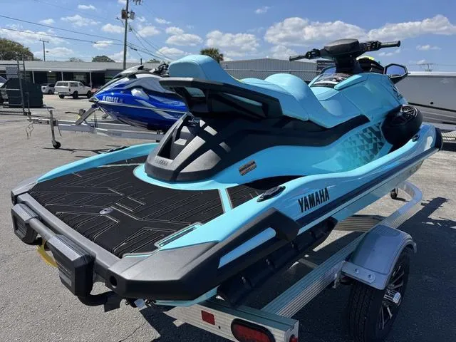 Slide: The Image of Yamaha VX Limited HO 2025 - 6