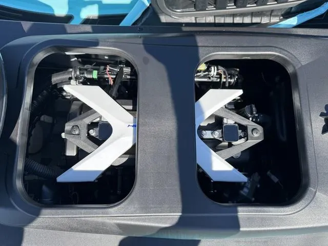 Slide: The Image of Yamaha VX Limited HO 2025 - 23