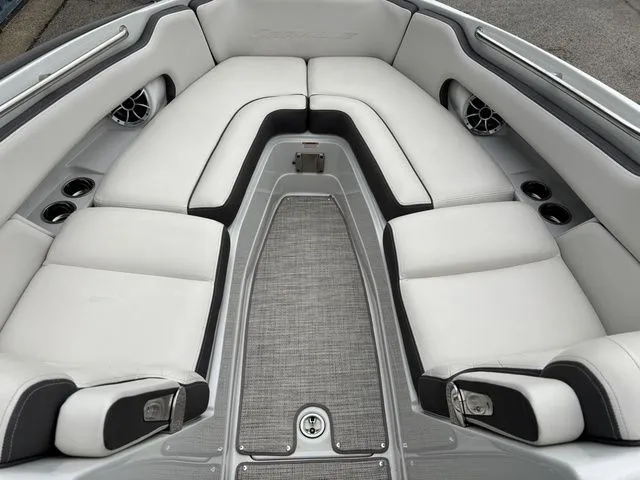 Slide: The Image of Crownline Boats 290 SS 2021 - 13
