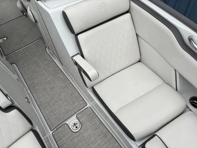 Slide: The Image of Crownline Boats 290 SS 2021 - 14