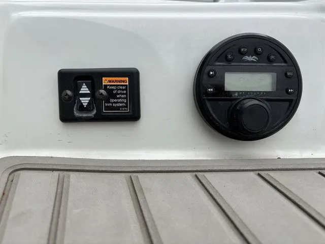 Slide: The Image of Crownline Boats 290 SS 2021 - 8