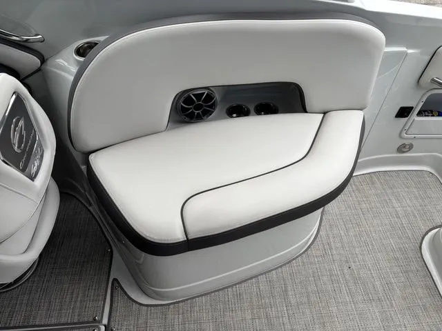 Slide: The Image of Crownline Boats 290 SS 2021 - 9