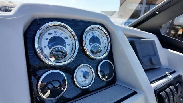 Slide: The Image of Starcraft SVX 210 DC OB 2025 - 21