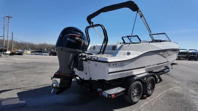 Slide: The Image of Starcraft SVX 210 DC OB 2025 - 5