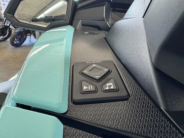 Slide: The Image of Yamaha VX Limited HO 2025 - 12