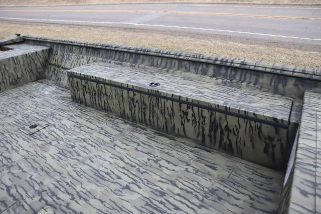 Slide: The Image of Lowe Roughneck 2070 Value Console 2025 - 12