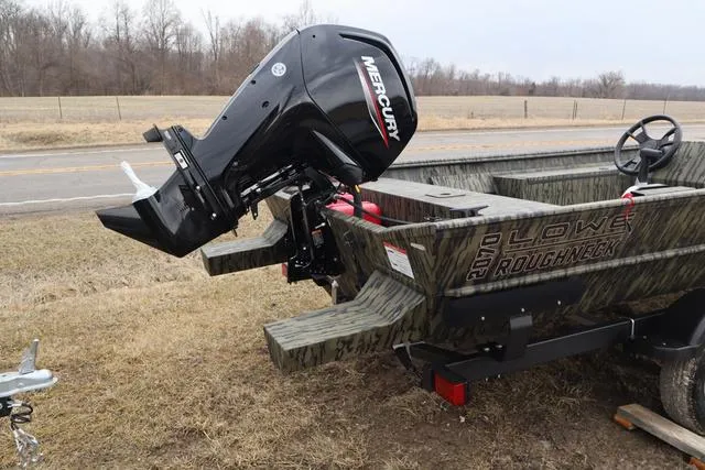 Slide: The Image of Lowe Roughneck 2070 Value Console 2025 - 5