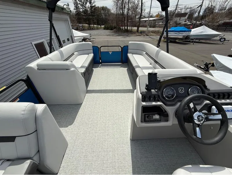 Slide: The Image of Sweetwater SW 2286 C 2023 - 10