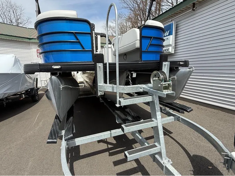 Slide: The Image of Sweetwater SW 2286 C 2023 - 12