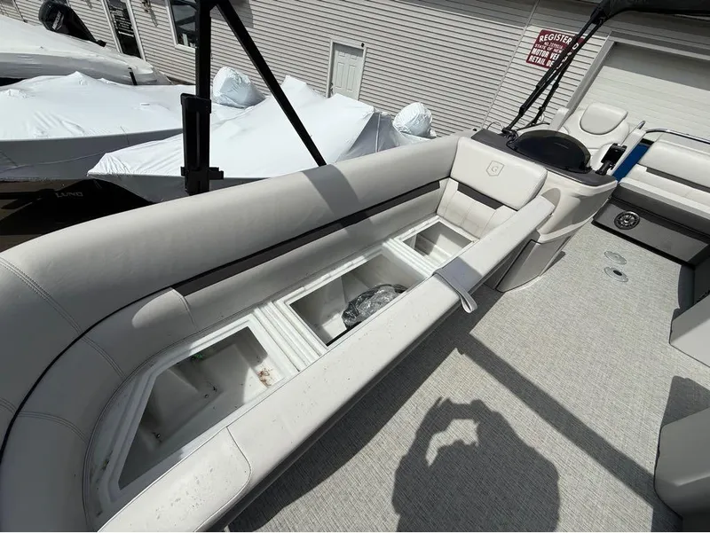 Slide: The Image of Sweetwater SW 2286 C 2023 - 14