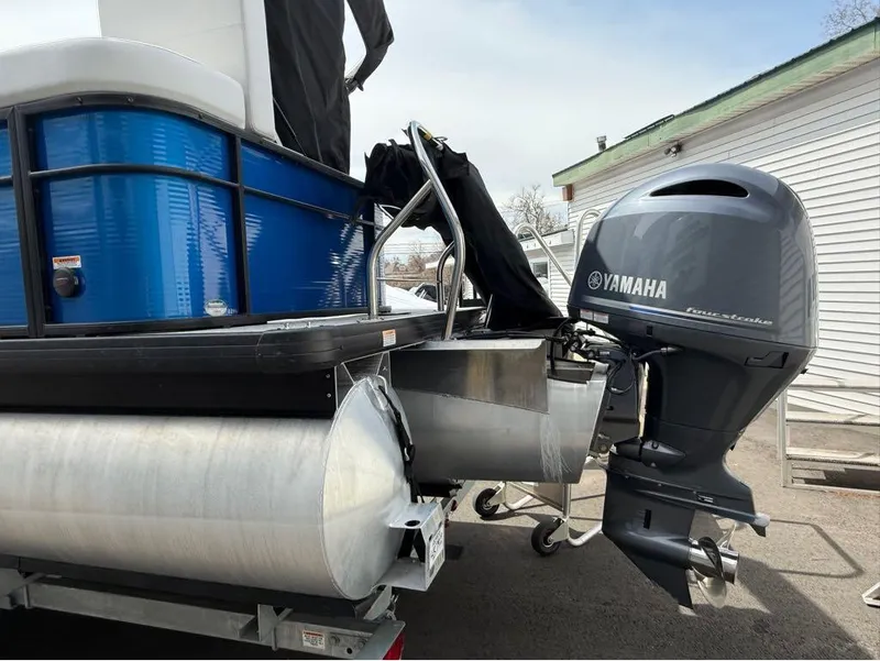 Slide: The Image of Sweetwater SW 2286 C 2023 - 19