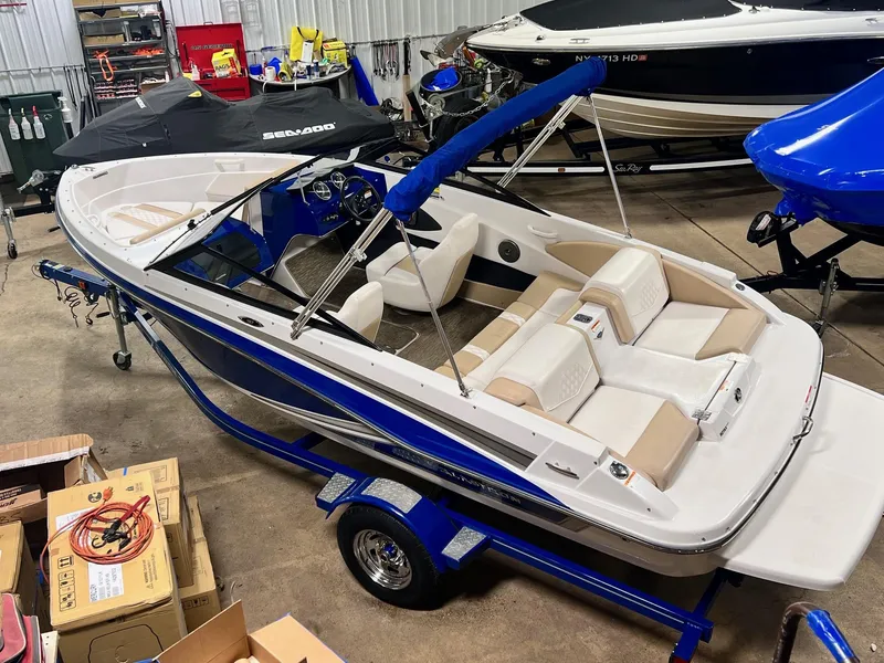 Slide: The Image of Glastron GT 187 2018 - 3