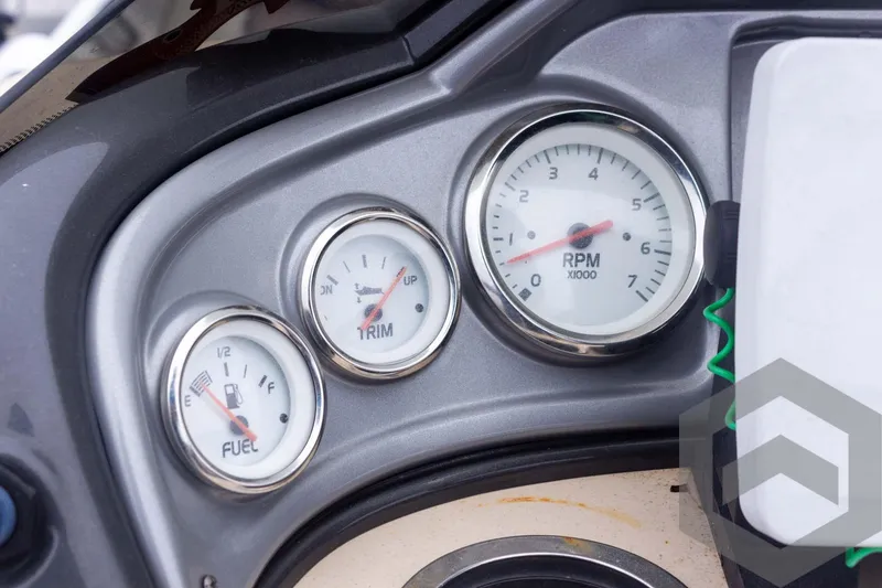Slide: The Image of Dashboard gauges of 2015 Sun Tracker Fishin' Barge 22 DLX boat. - 26