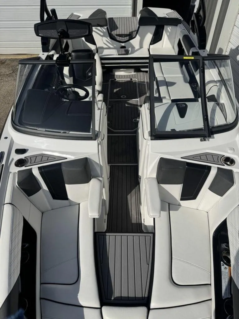 Slide: The Image of Nautique G23 2016 - 12