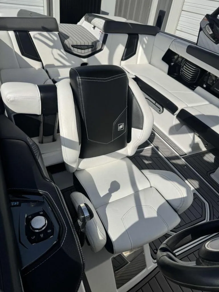 Slide: The Image of Nautique G23 2016 - 14