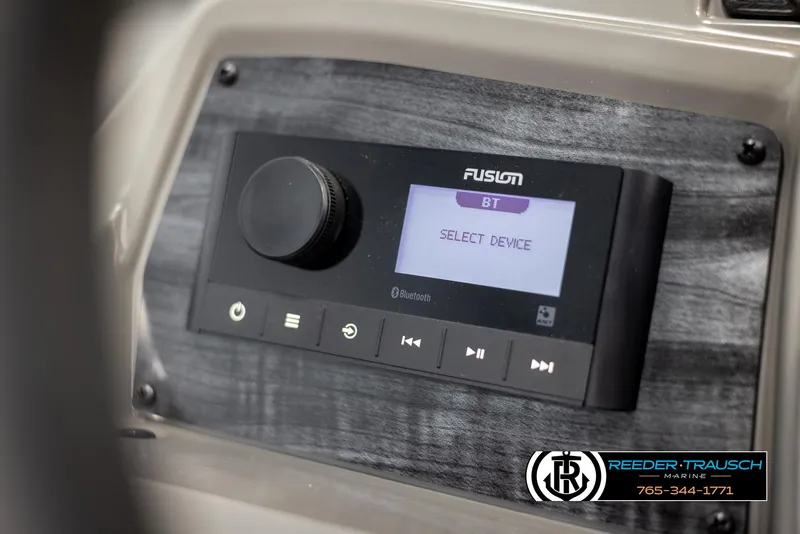 Slide: The Image of Bluetooth audio system in 2025 Avalon VLS QL boat dashboard. - 30