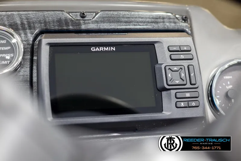 Slide: The Image of Garmin navigation system in 2025 Avalon VLS QL dashboard, featuring control buttons. - 32