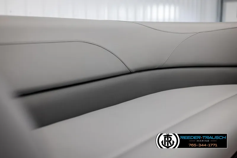 Slide: The Image of 2025 Avalon VLS QL interior seating, featuring sleek, modern design and premium materials. - 38