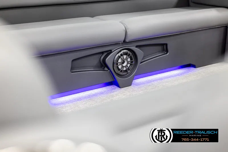 Slide: The Image of 2025 Avalon VLS QL interior with speaker and ambient blue lighting. - 41