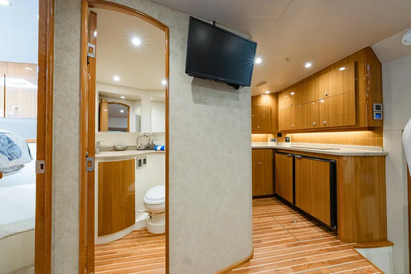 Slide: The Image of Main Salon - 16