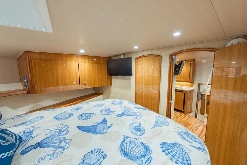 Slide: The Image of Master Salon View - 18