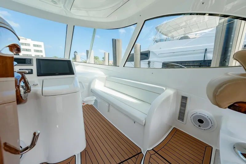 Slide: The Image of Cockpit Starboard - 33