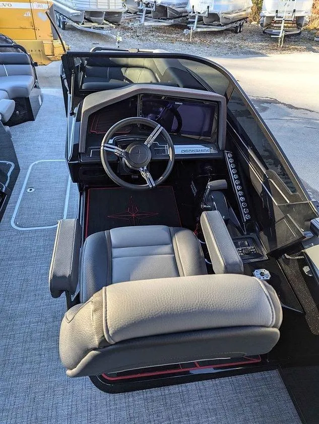 Slide: The Image of Berkshire 25 Sport RFX9-DC 2025 - 3