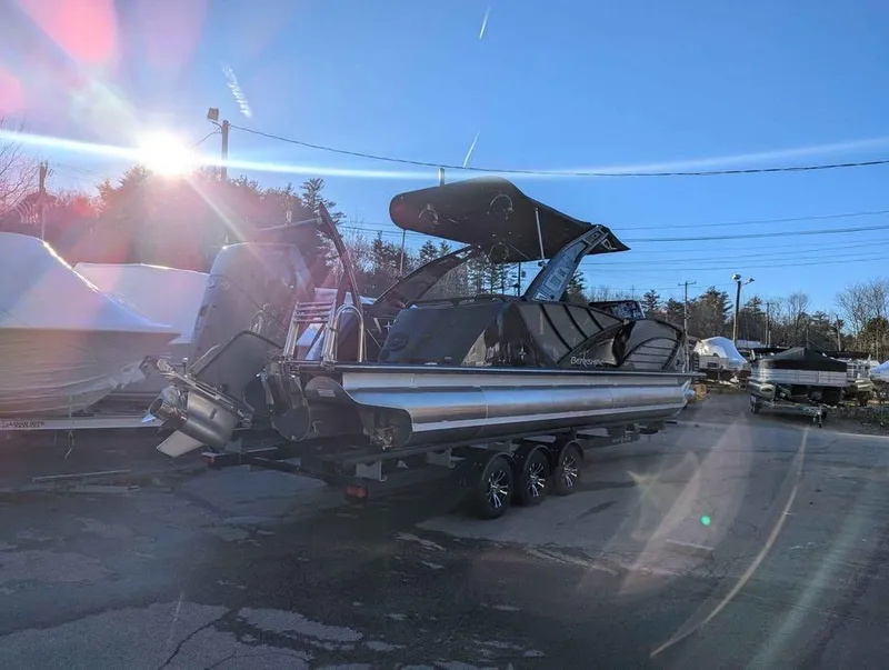 Slide: The Image of Berkshire 25 Sport RFX9-DC 2025 - 9