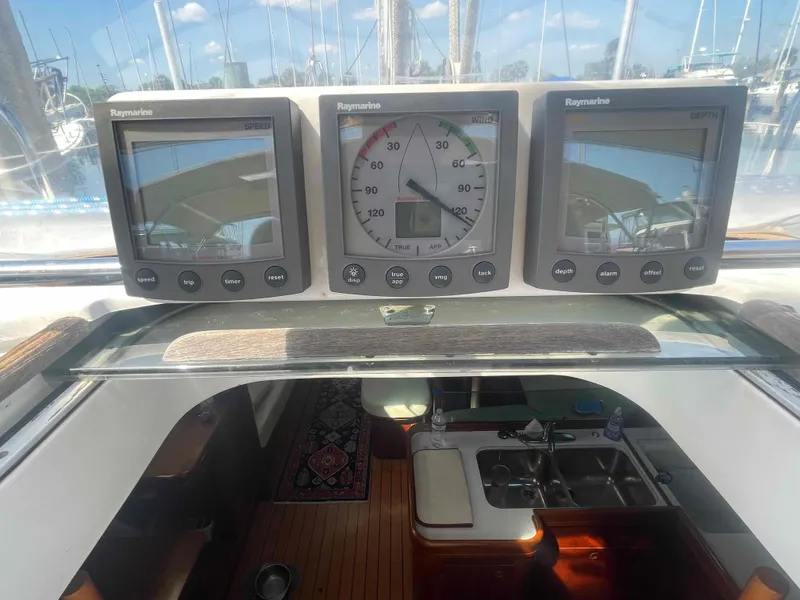 Slide: The Image of Beneteau Oceanis 473 2004 - 51