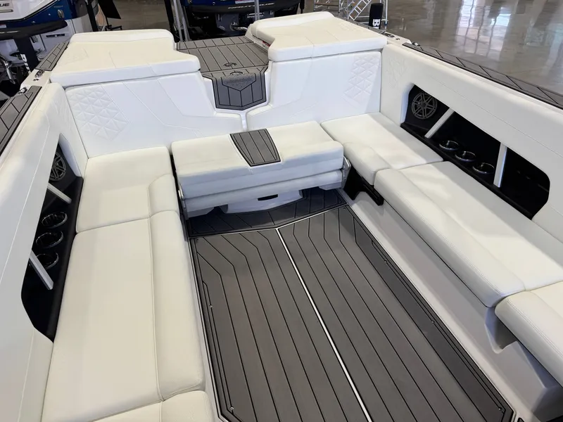 Slide: The Image of Nautique Super Air Nautique GS24 2024 - 14