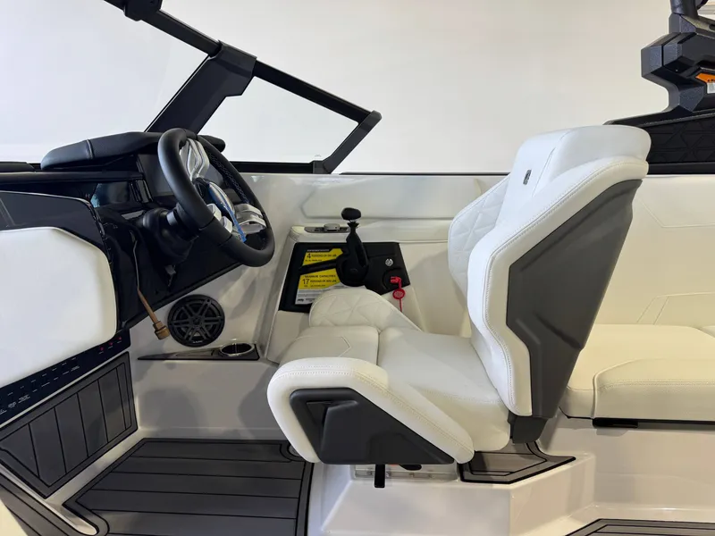 Slide: The Image of Nautique Super Air Nautique GS24 2024 - 21