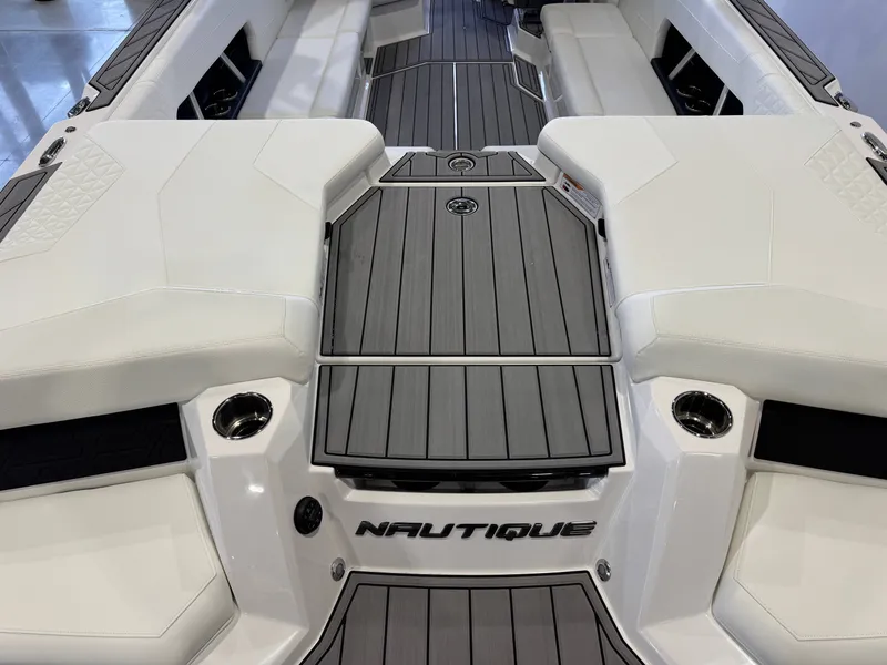 Slide: The Image of Nautique Super Air Nautique GS24 2024 - 9