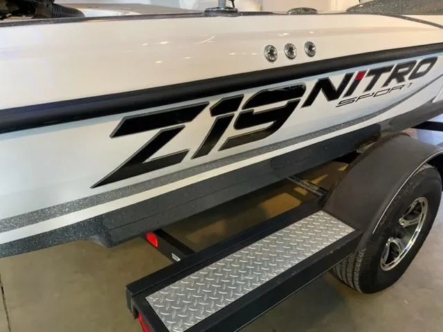 Slide: The Image of Nitro Z19 Sport 2019 - 77