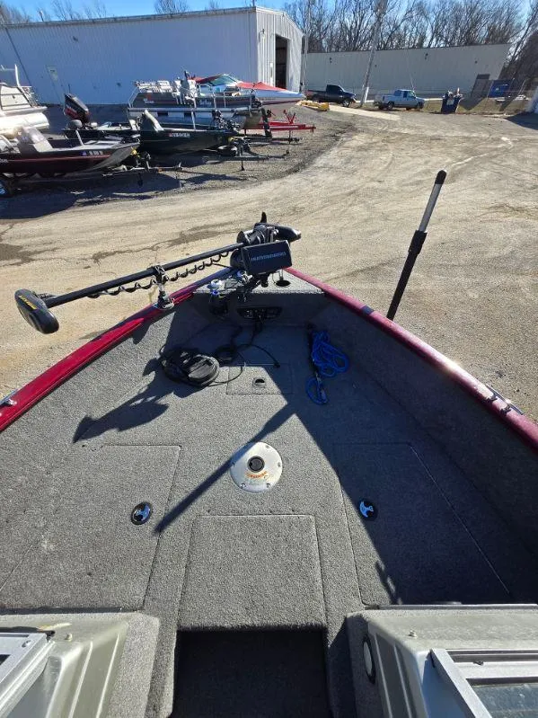 Slide: The Image of 2018 Tracker Pro Guide V-175 WT boat deck with trolling motor and equipment. - 17