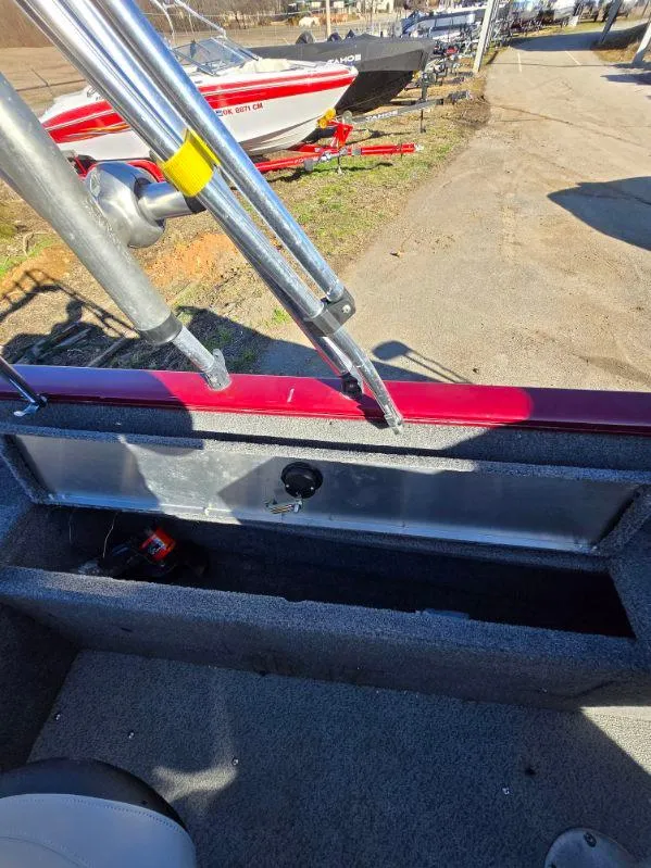 Slide: The Image of 2018 Tracker Pro Guide V-175 WT boat interior with storage compartment. - 20