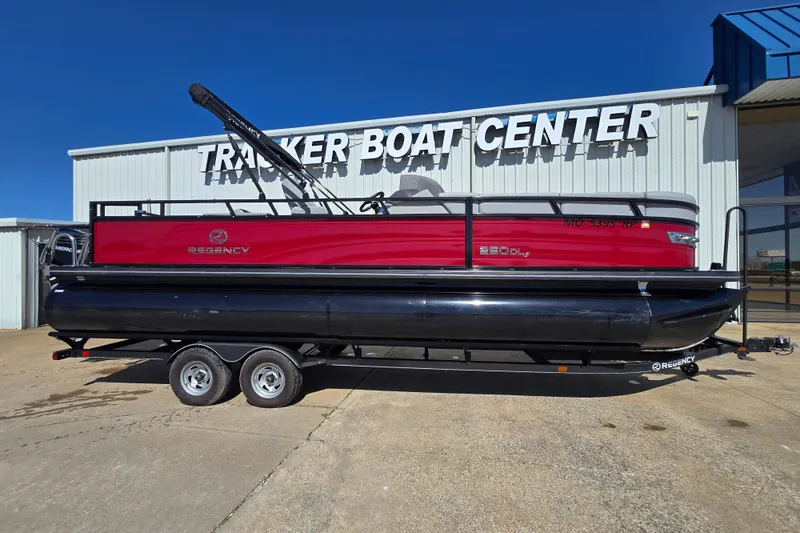 The Image of 2023 Regency 250 DL3 pontoon boat at Tracker Boat Center. - 1