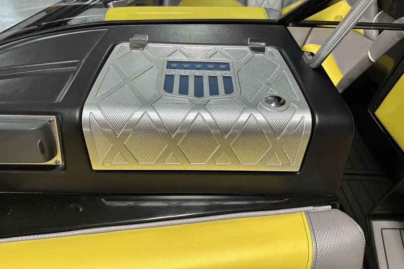 Slide: The Image of MasterCraft X20 2015 - 27