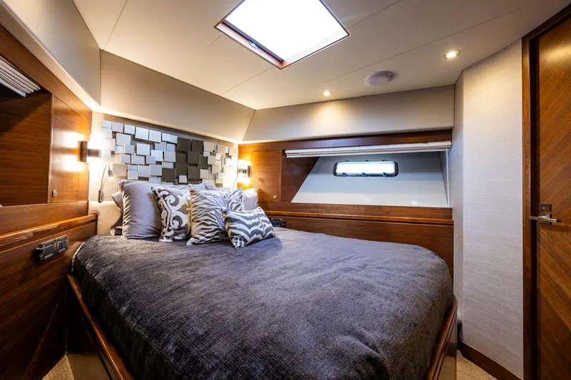 Slide: The Image of VIP suite - 29