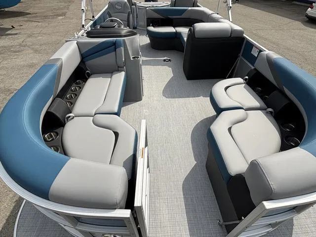 Slide: The Image of South Bay S224FCR 2025 - 6