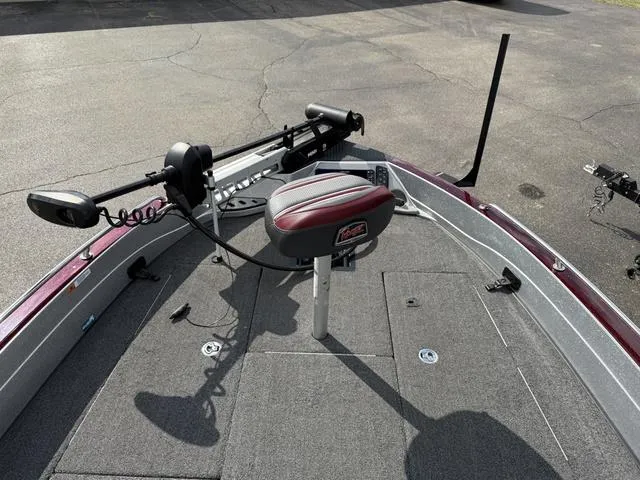 Slide: The Image of 2020 Ranger 621FS boat deck with trolling motor and seat. - 3